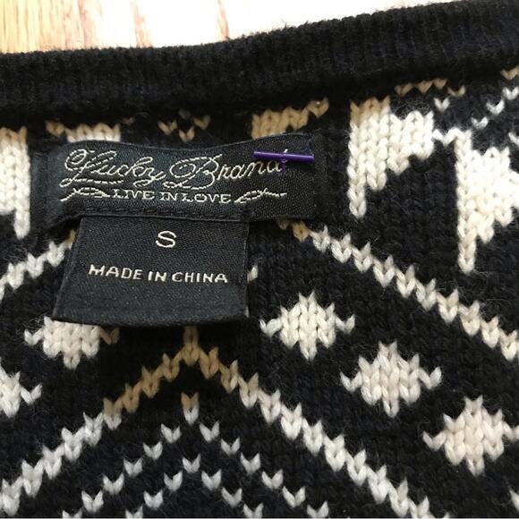 Lucky Brand Women's Aztec Patterned Zippered round neck Cardigan Sweater - Picture 4 of 5